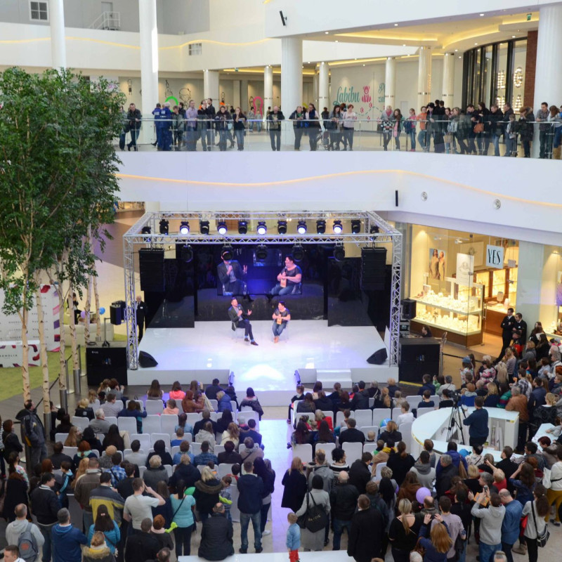 Ekran LED do wyświetlania treści reklamowych podczas eventu
